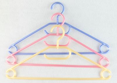 China Modern Design Plastic Trouser Hangers , Skinny Outfit Plastic Jacket Hangers for sale