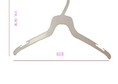 China Lightweight Plastic Suit Hangers For Shirts Customizable Environmental Friendly for sale