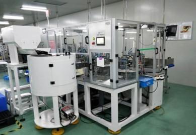 China Lippenstiftmontage Kosmetik Automation Produktionslinie PLC gesteuert zu verkaufen