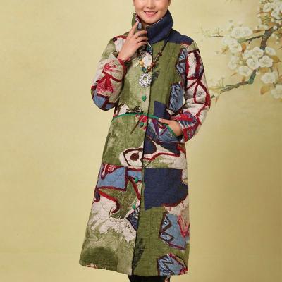 China Las mujeres bordaron la capa rellenada algodón, ropa larga del invierno del chino tradicional en venta