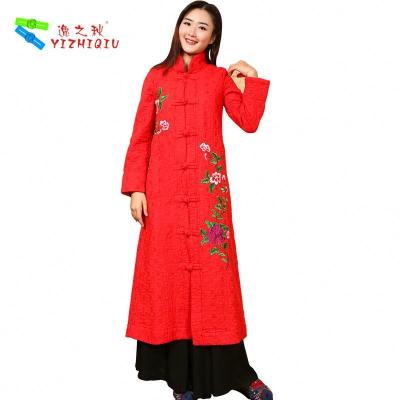 China Las mujeres rellenadas largas bordaron estilo chino de los abrigos de invierno con solo Breasted en venta