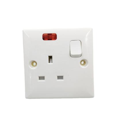 China 1/2/3/4 Strip Hot Sale EDISON Series 13A Electrical UK Standard Wall Socket Switch for sale