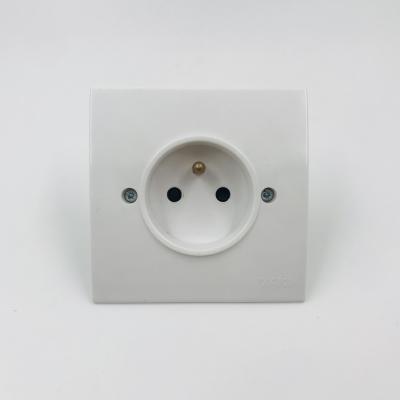 China Convenient Wall Sockets White Copper PC EU Yaki Electric Wall Socket for sale