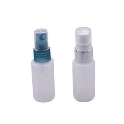 China New mini beauty spray bottle 30ml plastic pressure mini spray bottle pe straining spray bottle for sale