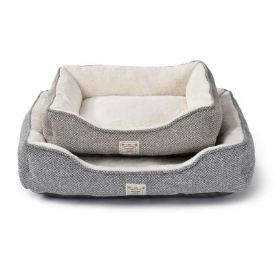 China Sustainable Mechanical Wash Polyester Comfortable Dog Bed Luxury , Fashion Cotton Square Pet Bed for sale