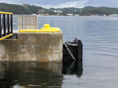 Chine Type Marine Ship Rubber Fender Pad, amortisseur en caoutchouc de cône de bateau de cône à vendre