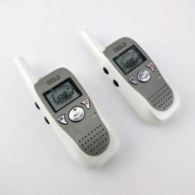 China Portable Mini Fanshion Long Range Single Walkie Talkie VOX Best Gift For Kids Boy Scout Outdoor Camping Hiking Radio 2 Ways Intercom Kids for sale