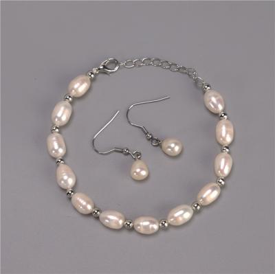 China Vintage customize 2021 new drop-shaped freshwater pearl bracelet earrings set simple temperament banquet jewelry set for sale