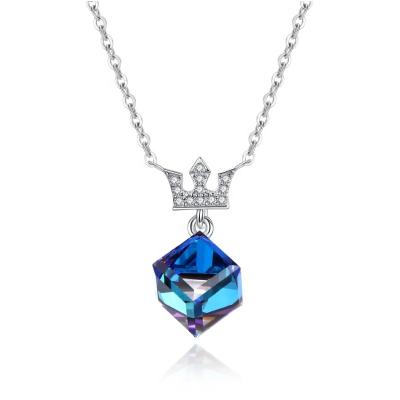 China YINSAKI 925 Sterling Silver 18K White Gold FASHIONABLE Geometric Crystal Cube Crown Pendant Necklace for sale