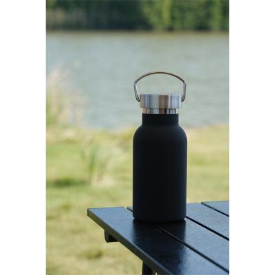 China Pretty Sustainable Fast Delivery Cost Effective Heat Insulation Stocked Vacuum Flask Powder Coated Water Bottle For Sports With Lid for sale