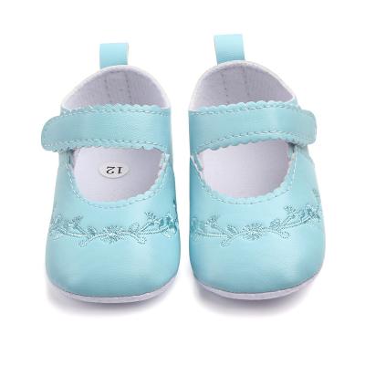 China Shallow Hot Embroidery / Lovely Flower Eight Solid Colors Crib Babies Prewalker Shoes for sale