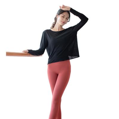 China Comfortable breathable spring and autumn new beauty back yoga long wear elegant sleeve movement women's loose shirt for sale