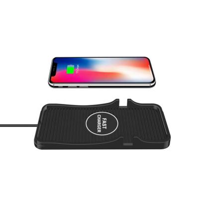 China Silicone Qi Car Charger Wireless Charging Pad For iPhone 13 Pro Car 12 10W Phone Holder With Flat Wireless Charger for sale