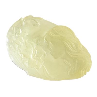 China The high-quality honey base cleansing handmade soap has a good nourishing effect. Recommended for dry skin. for sale