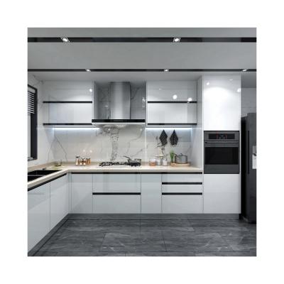 China Complete Gloss Solid Wood Luxury Apartment Kitchen Cabinet with Eased Edge Countertop for sale