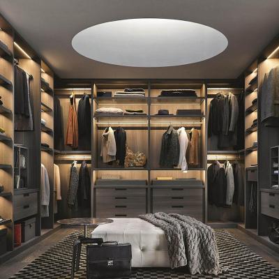 China Customized Closet Walk In Wooden Clothes Wardrobe with Popular High End Design Style for sale