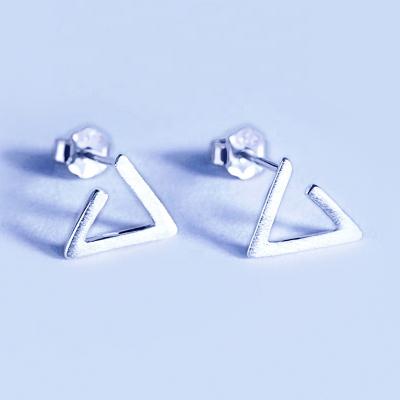 China Cute new design 925 sterling silver earring simple jewelry earring 100% triangle earrings 925 silver earring for girls for sale