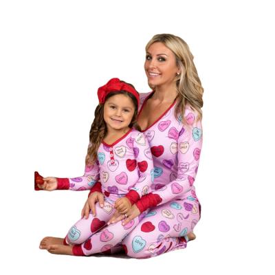 China 2021 QUICK-DRY Long Sleeve Family Parent-child Mother and Daughter Heart Print Pajamas for sale