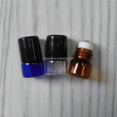 China 0.5ml 1ml Cosmetic Clear Amber Blue Essential Oil Roll On Bottle With Roller And Plastic Cap for sale