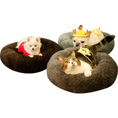 China 2021 Viable New Donut Cat Bed Faux Fur For Small Medium Dogs - Indoor Self Warmer for sale