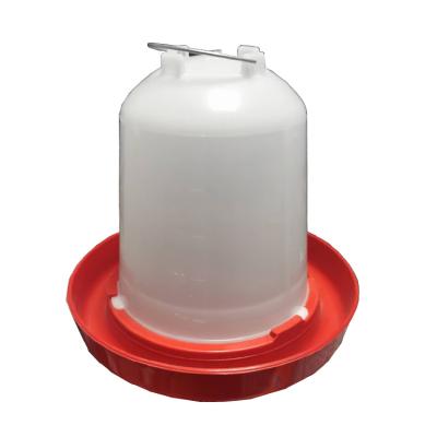 China Easily Assembled Feeders And Automatic Plastic Drinkers Water Feeder For Chickens for sale