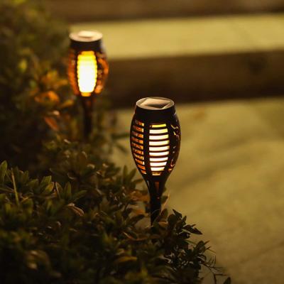 China Automatic Multicolor Led Flickering Landscape Flame Solar Garden Lamp Day Or Night Identity Solar Power Garden Lamp Super Bright Flame Lamp Outdoor Light for sale