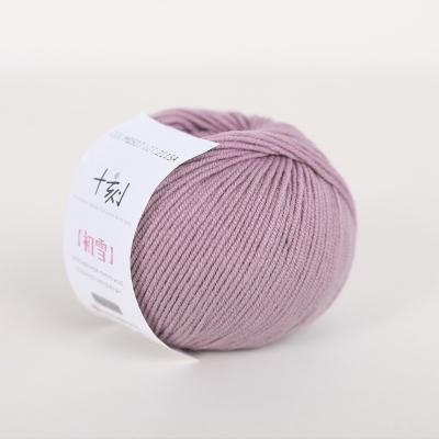 China Manufacturer Anti-pilling Wholesale 50g Mixed Basolan Wool Yarn Sweater 5 Strand Merino Knitting Wool Yarn for sale