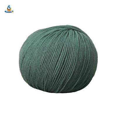 China Manufacturer Anti-pilling Wholesale 50g Mixed Basolan Wool Yarn Sweater 5 Strand Merino Knitting Wool Yarn for sale