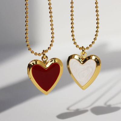 China CLASSIC CLASSIC 18K Gold Plated Enamel Brass Heart Pendant Chain Necklace Jewelry For Women for sale