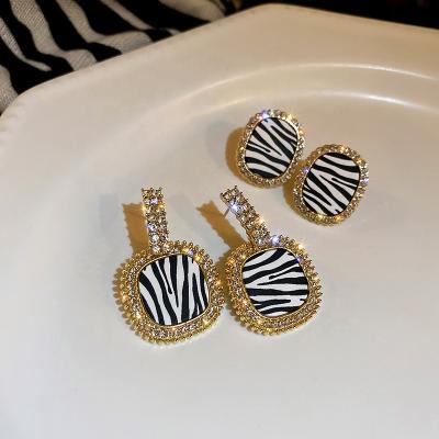 China Korean Cute CLASSIC Crystal Rhinestone Zebra Stud Earrings Fashion CLASSIC For Women Party Jewelry for sale