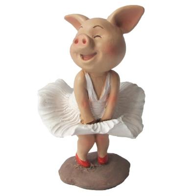 China Europe Desk Decor Z14000A Piggy In Skirt Figure Cute Mini Lady Pig Resin Animal Figurine for sale