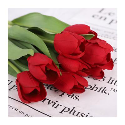 China Real Touch Artificial Flowers Realistic Tulip Flower for Home and Wedding Decoration PU Tulip Flower for sale