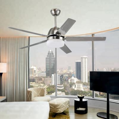 中国 hot selling electric fans iron ceiling fan with lights metal ceiling fan with TUV CB certification 販売のため