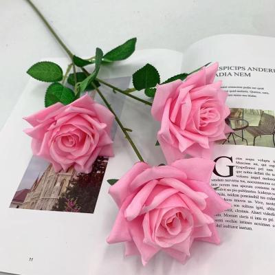 China Beautiful colorful simulated 3 rose bouquets latest foreign trade wedding border home decoration rose wholesale for sale