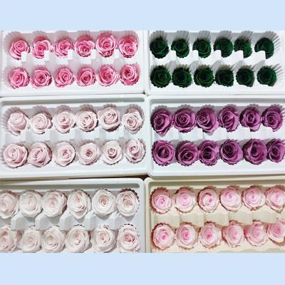 China YUNNAN Green Wholesale Cheap Touch Real Dry Eternal Environmental Protection Stable Preserved Rose Head for sale