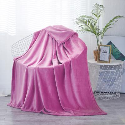 China Anti-pilling Hot Sale Super Soft Solid Custom Polyester Throw Fleece Flannel Plain Blanket for sale