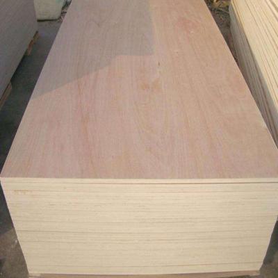 China Contemporary Hot Sale Customized 3-25mm Poplar Hardwood Core Plywood BB/CC 4x8 Okoume Bintangor Gurjan Pine Sapeli Commercial Pencil Cedar for sale