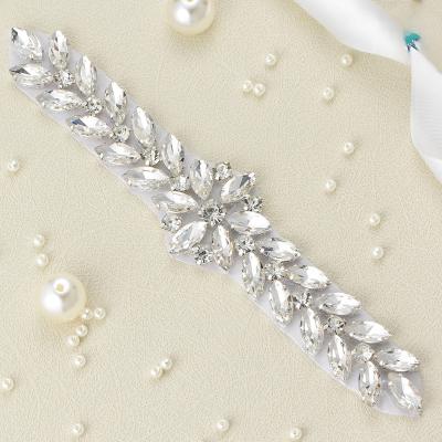 China Sew on/iron on (30PCS) Wholesale silver crystal rhinestone applique patch hand beaded sew on iron on for wedding dress WDD1083 for sale