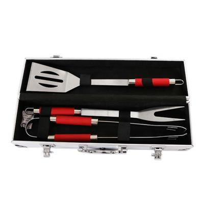 China Easily Cleaned Outdoor Portable BBQ Grilling Tool 3 Pieces Set For BBQ Cookware for sale