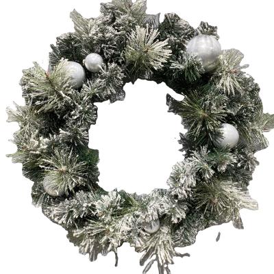 China Chirstmas Decor High Grade Cheap Price Assembled Wreath With Pearl Christmas Decoration Pearl Christmas Wreath for sale