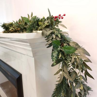 China Custom Chirstmas Decor 2021 Party Greenery Decoration PVC PE Eucalyptus Flower Christmas Artificial Wreath for sale