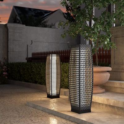 China Garden Outdoor Rattan Lantern Solar Lamp Post Rattan Lamp Post for Garden for sale