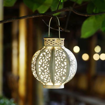 China Garden Outdoor Hanging Garden Decorative Solar Shade Retro Led Lantern Lights. for sale