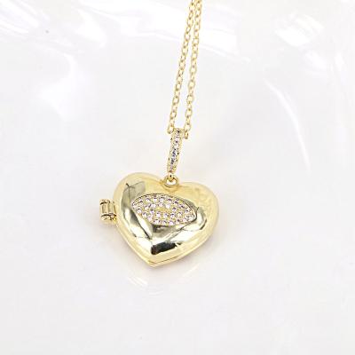 China Stainless Steel Pendant Heart Necklace Chain Vintage New Product Heart Necklace Bling Bling Necklace for sale