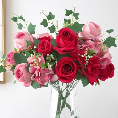 China Environmentally Friendly Simulation of 7 Forks Rose Faux Flower Hydrangea Bulgarian Bouquet for Wedding Home Decor for sale