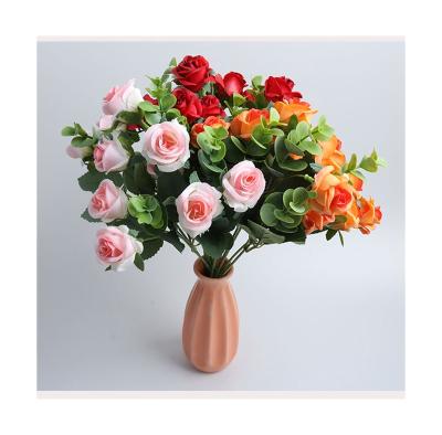 China Realistic Looking Artificial Flowers with Silk Rose Flowers Eucalyptus Berries Bouquet Fake Glass Vase Arrangement in Vase for Table Decoration for sale