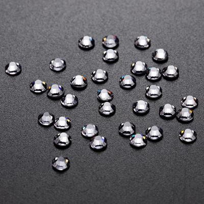 China New Arrival Flatback SD Cheap Diamond ss16 Gray Diamond Crystal Skull/Star Fix Fashionable Wholesale Crystal Hot Rhinestone Diamond Patch for sale