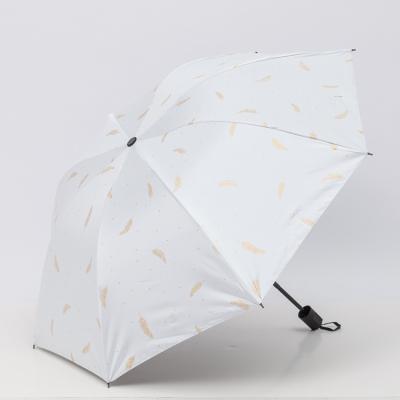 China CLASSIC Outdoor Portable 3 Folding Umbrella Fashion Feather Printing Umbrella UV Proof Waterproof Umbrella for sale