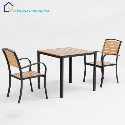 China Waterproof Outdoor Furniture Modern Aluminum Garden Dining Garden Furniture Set Outdoor Table With Stackable Chairs for sale