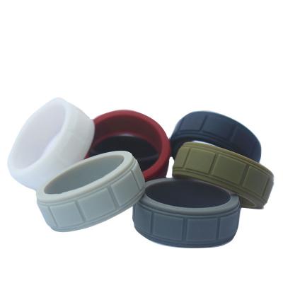 China New environmental friendly 8mm wide silicone ring plaid silicone finger rings for outdoor sport for sale